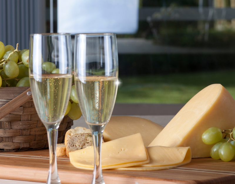 Sparkling Wine & Cheese